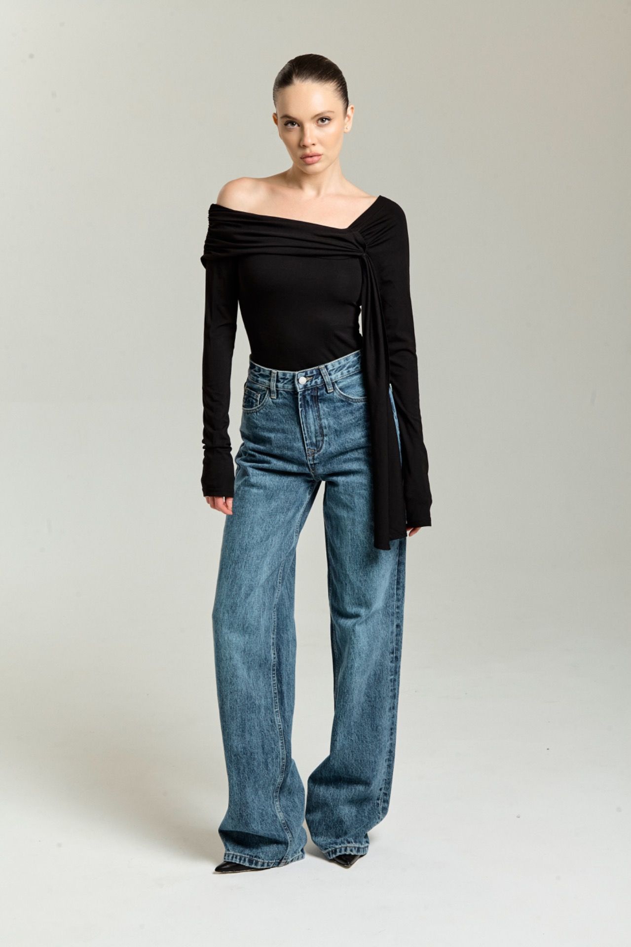 Straight High-Rise Jeans